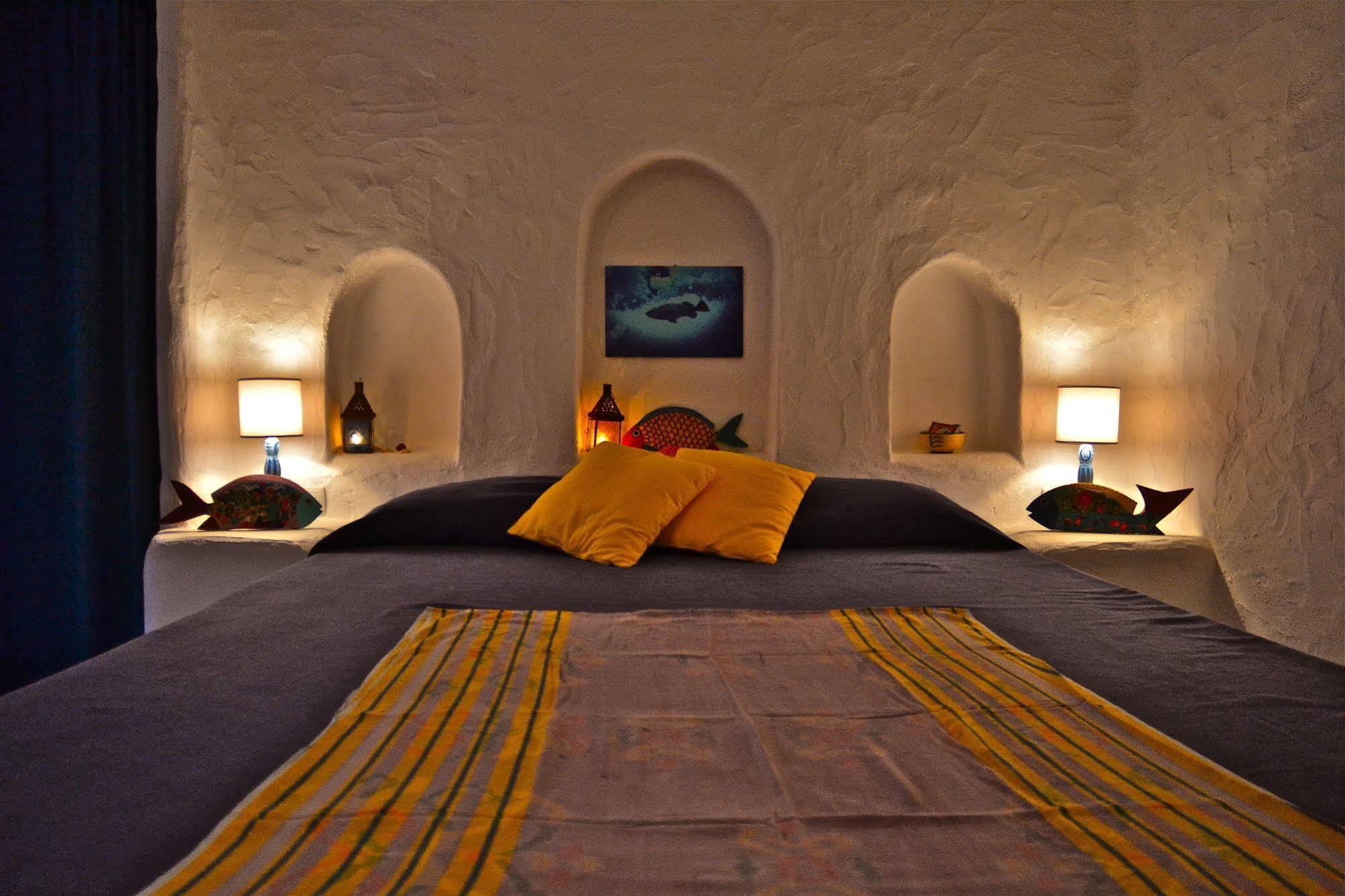 Poecylia Bed & Breakfast Carloforte  Exterior photo